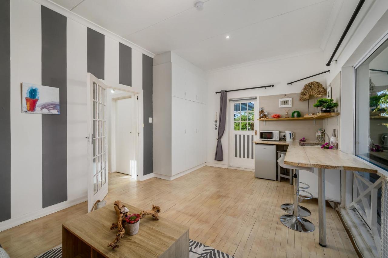 Апартаменты 302 On Old Sea View Road Chelsea Порт-Элизабет Экстерьер фото